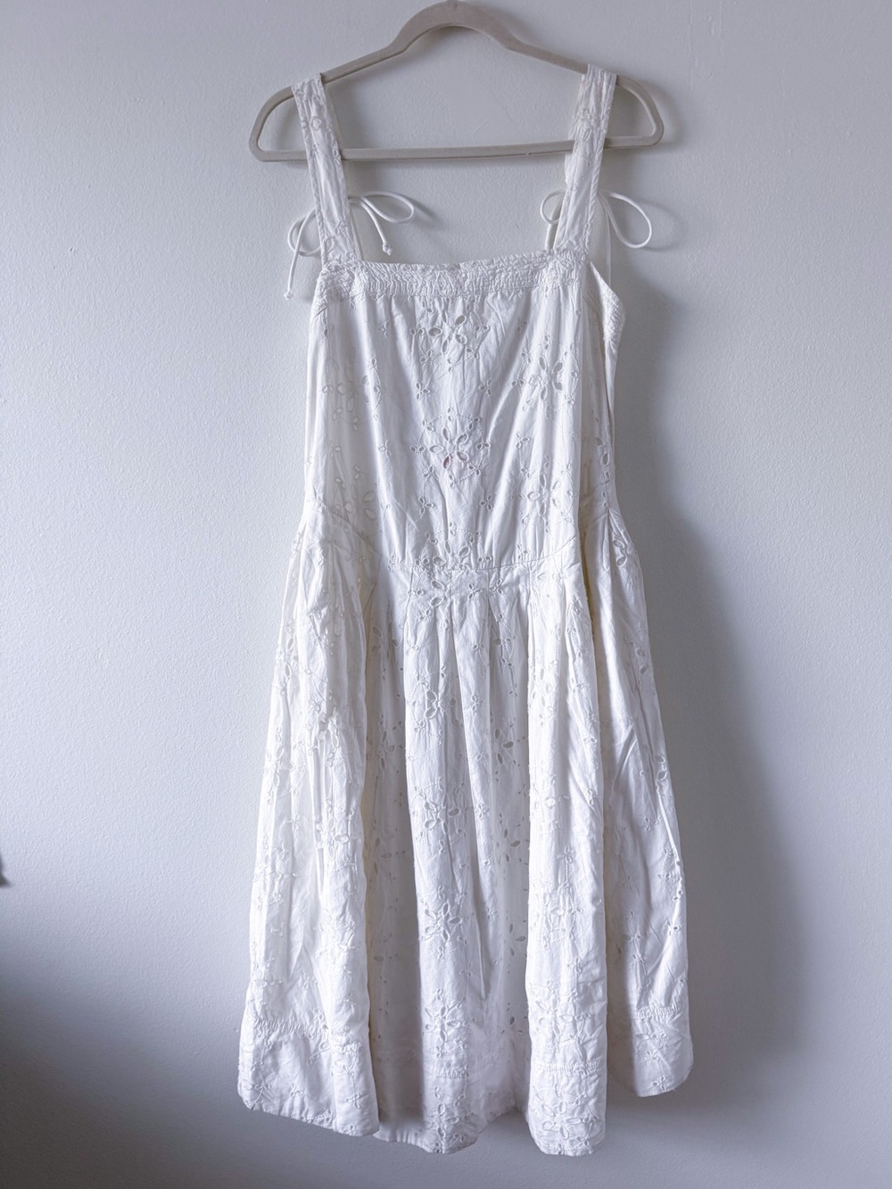 NWT Free People Primavera Eyelet Midi Dress in Size Small - Picture 4 of 9